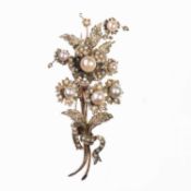 AN EARLY 19TH CENTURY PEARL FLORAL SPRAY BROOCH