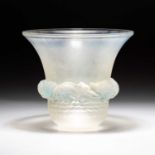 RENÉ LALIQUE (FRENCH, 1860-1945), 'PIRIAC', A VASE, DESIGNED 1930