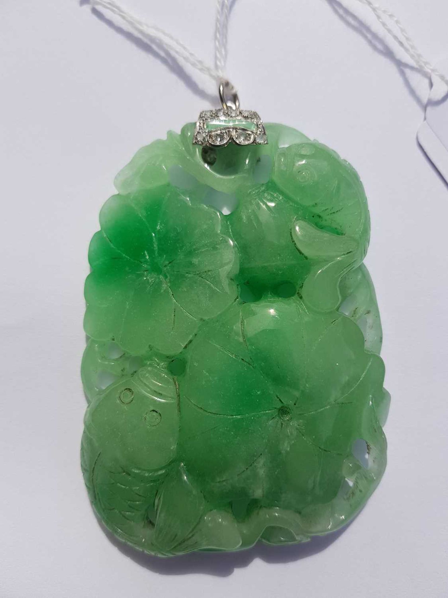 A LARGE JADE KOI CARP AND LOTUS PENDANT - Image 2 of 3