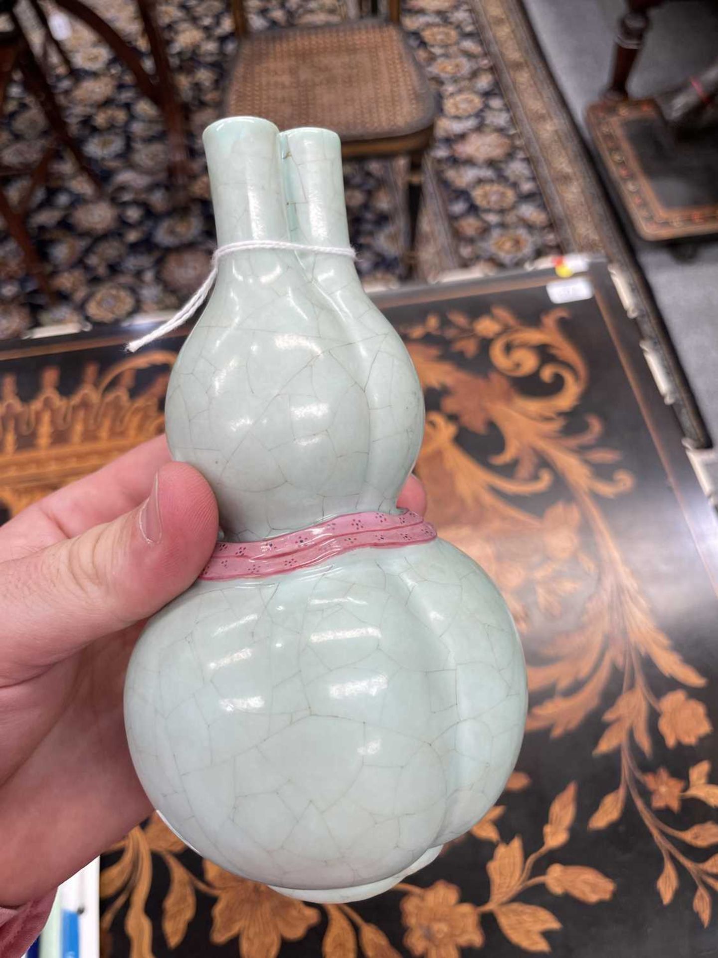 A CHINESE CELADON GOURD VASE - Image 6 of 6