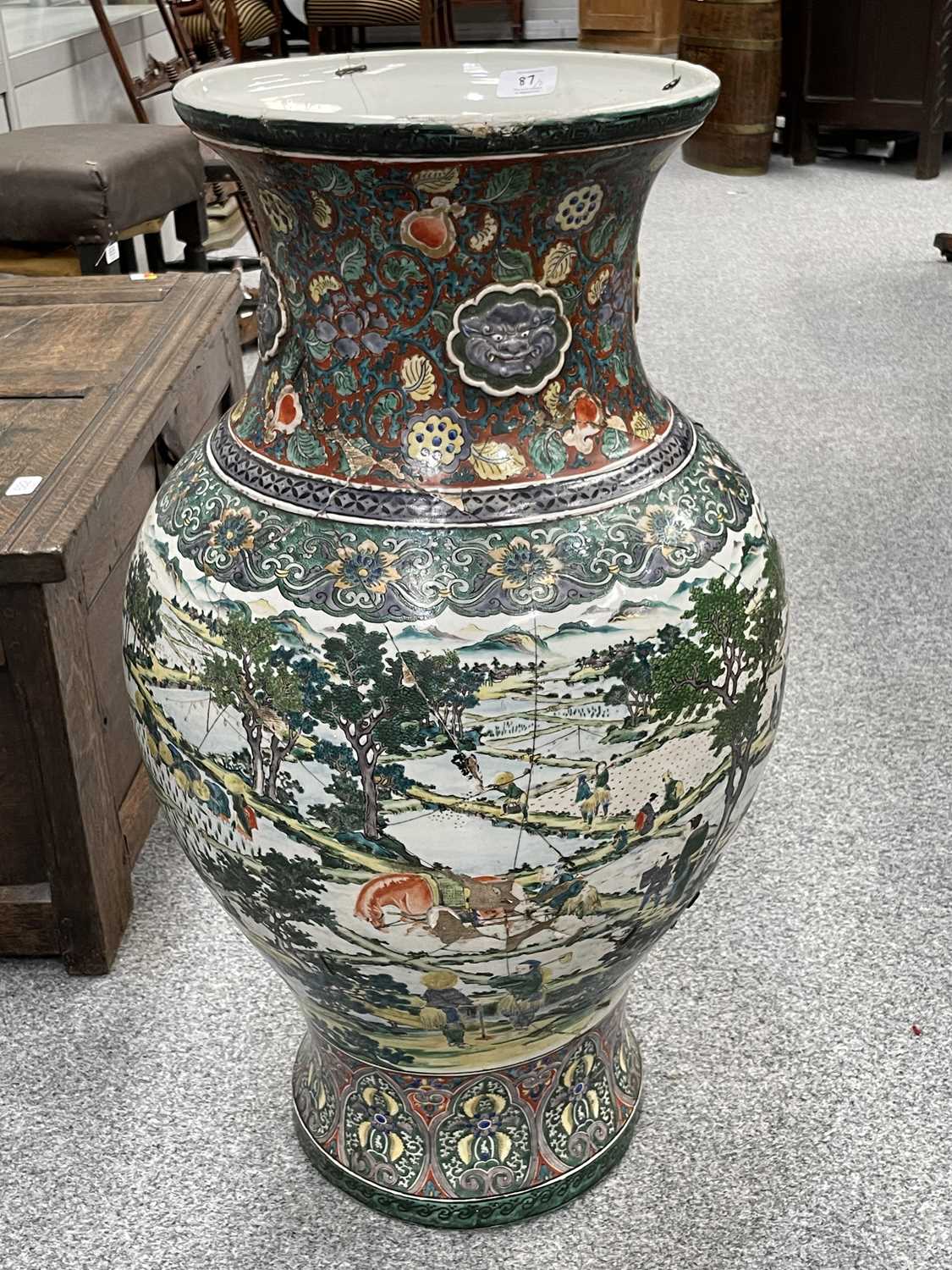 A PAIR OF LARGE CHINESE PORCELAIN VASES, 19TH CENTURY - Image 21 of 23