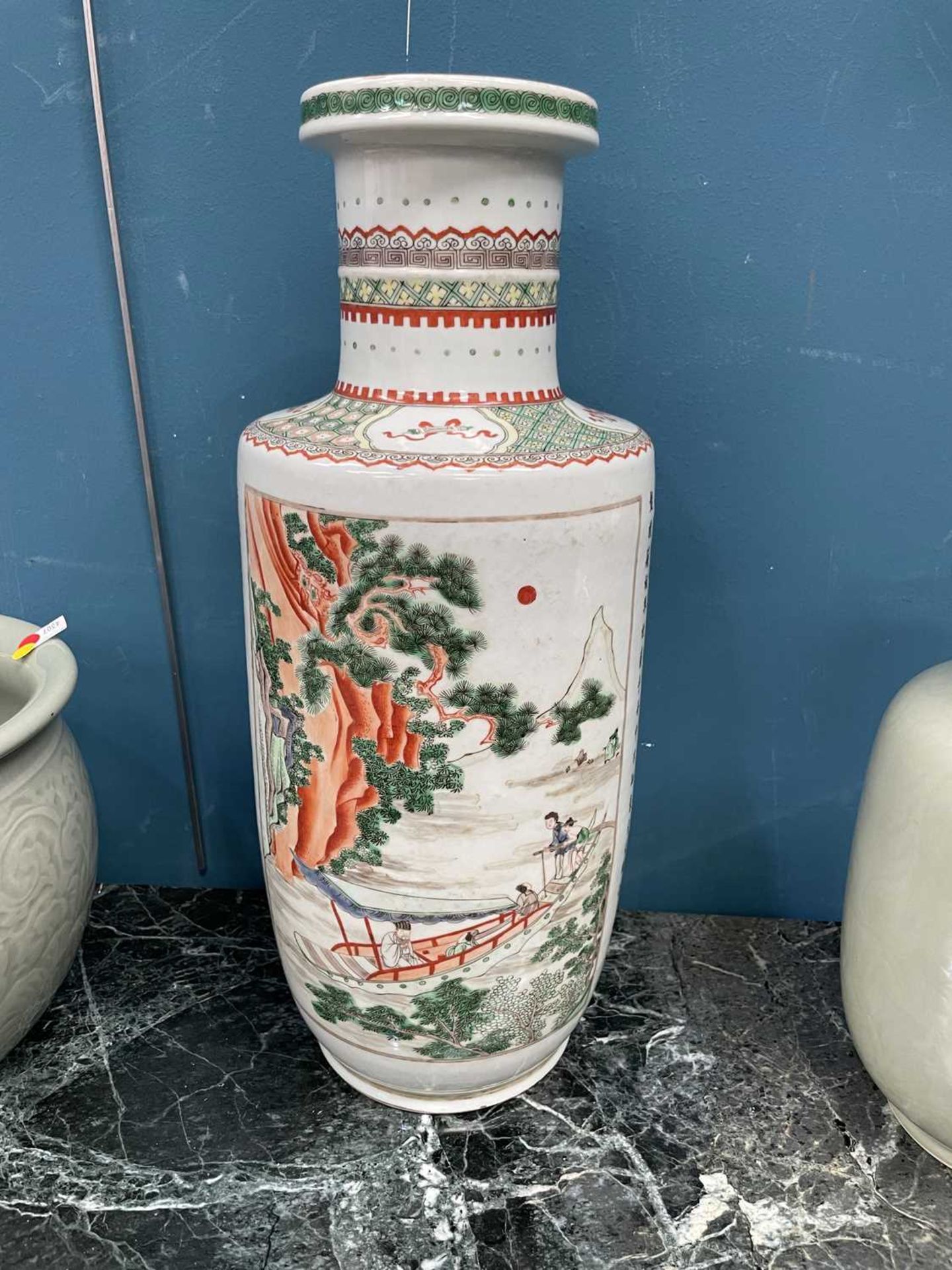 A CHINESE 'ODE TO THE RED CLIFF' FAMILLE VERTE ROULEAU VASE - Image 7 of 10