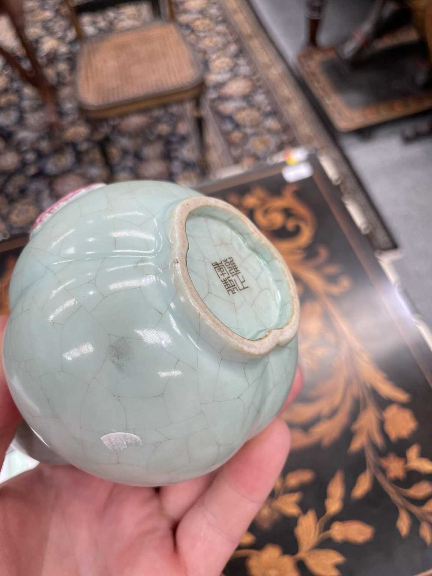 A CHINESE CELADON GOURD VASE - Image 5 of 6