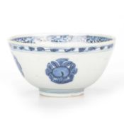 A CHINESE BLUE AND WHITE MEDALLION BOWL, WANLI (1572-1620)