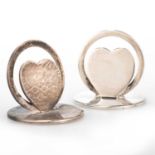 A PAIR OF EDWARDIAN SILVER HEART-SHAPED MENU HOLDERS