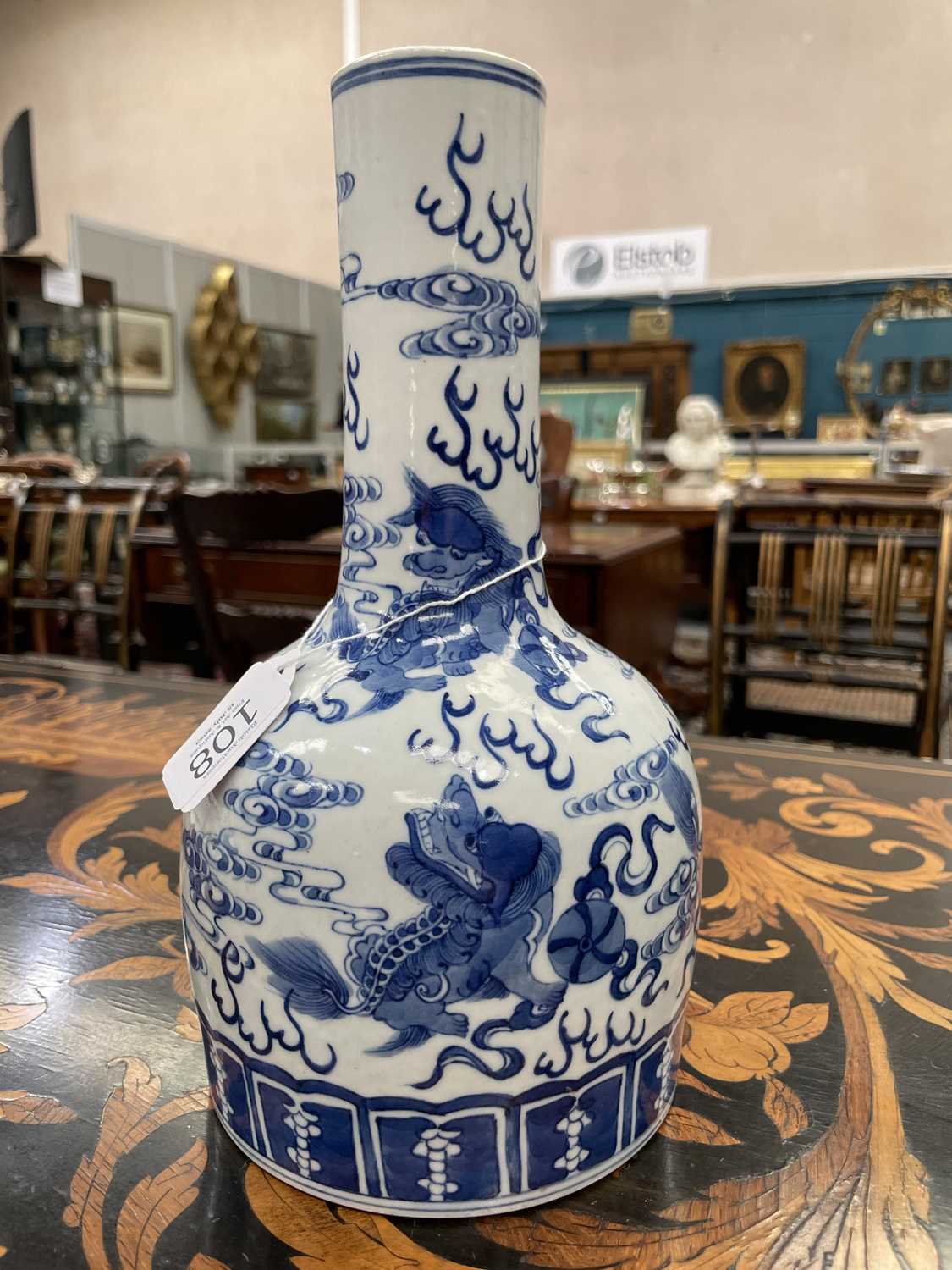 A CHINESE BLUE AND WHITE MALLET FORM VASE, QING DYNASTY, 18TH/19TH CENTURY - Image 7 of 9