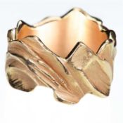AN ABSTRACT BAND RING