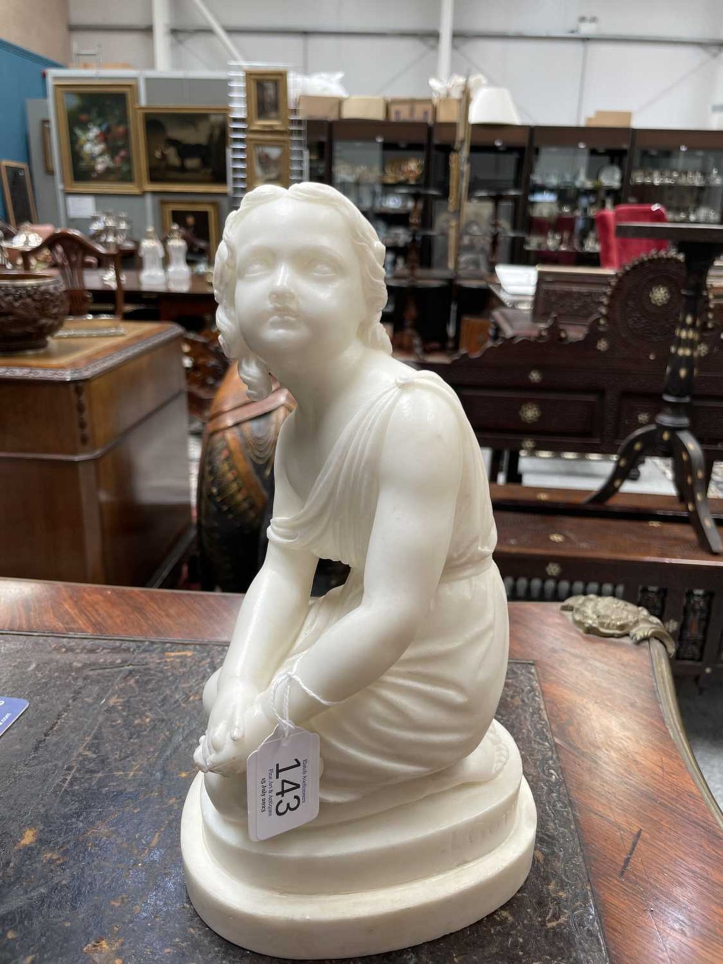 JOSEPH GOTT (LEEDS 1786-1860 ROME) CARVED MARBLE FIGURE OF A KNEELING GIRL - Image 4 of 7