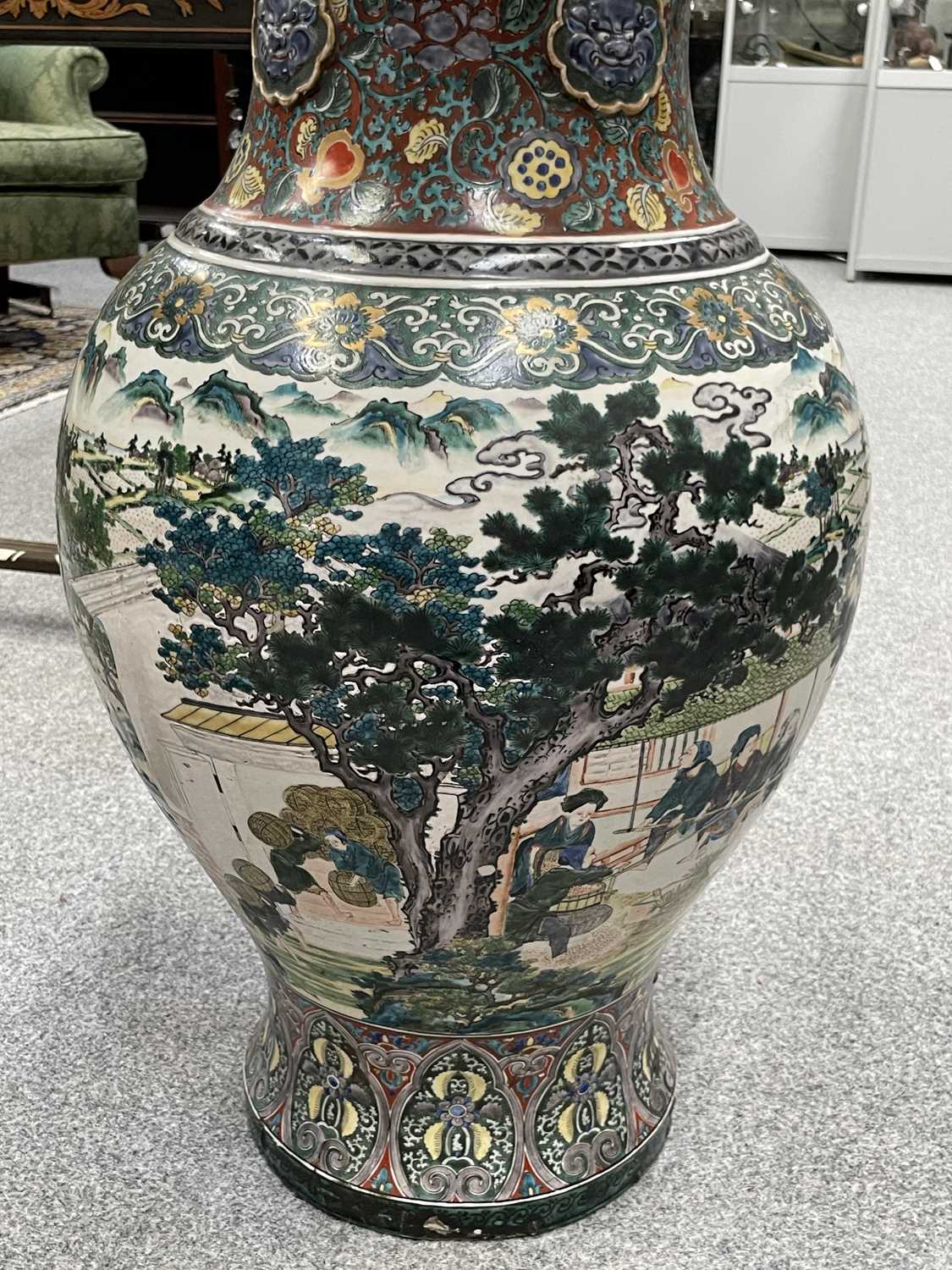 A PAIR OF LARGE CHINESE PORCELAIN VASES, 19TH CENTURY - Image 6 of 23