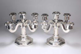 A PAIR OF CONTINENTAL SILVER CANDELABRA, 20TH CENTURY