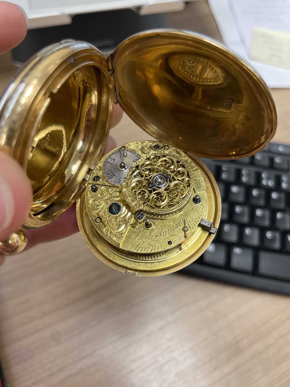 AN 18CT GOLD FULL HUNTER POCKET WATCH - Image 5 of 6