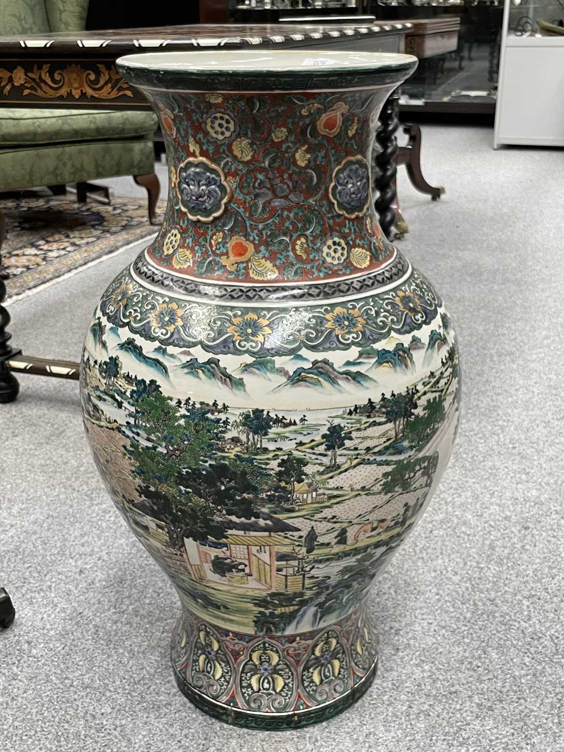 A PAIR OF LARGE CHINESE PORCELAIN VASES, 19TH CENTURY - Image 8 of 23