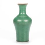 A CHINESE GREEN CRACKLE GLAZE SMALL VASE