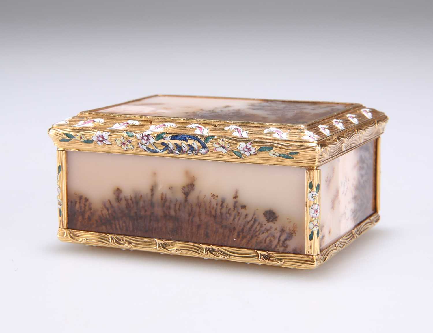 A RARE LOUIS XV PICTURE AGATE, GOLD AND ENAMEL SNUFF BOX, BY NÖEL HARDIVILLERS - Image 2 of 13