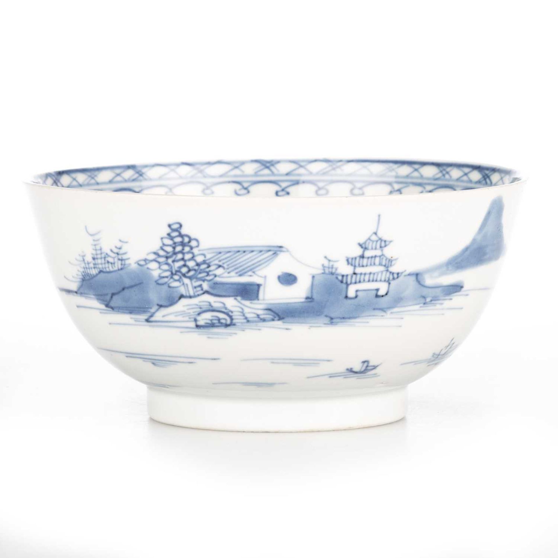 TWO CHINESE BLUE AND WHITE PORCELAIN BOWLS - Image 2 of 4