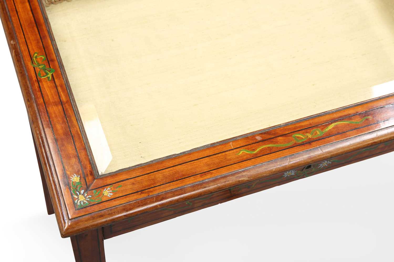 AN EDWARDIAN PAINTED SATINWOOD BIJOUTERIE TABLE - Image 2 of 2