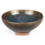 A JUN COPPER-RED SPLASHED BOWL WITH BLUE GLAZE, YUAN - MING DYNASTY