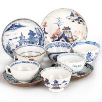 A GROUP OF CHINESE PORCELAIN, 18TH CENTURY