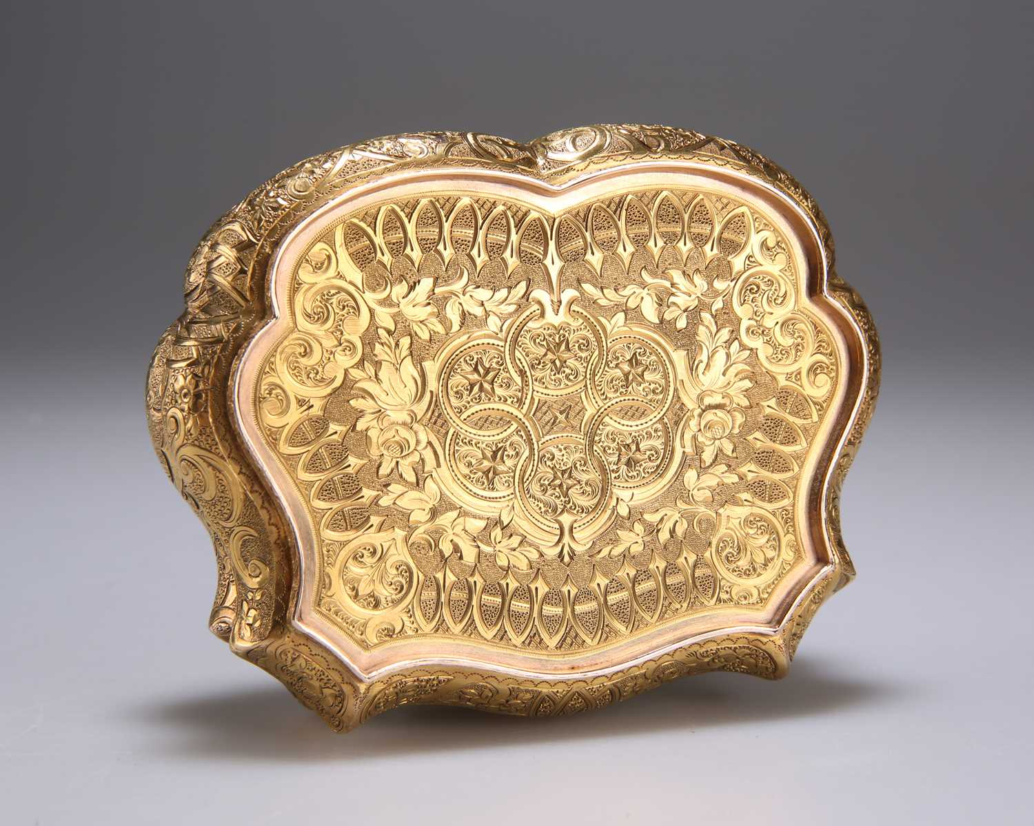 A JEWELLED GOLD AND ENAMEL ROYAL PRESENTATION SNUFF BOX - Image 9 of 9