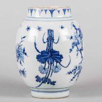 A CHINESE TRANSITIONAL BLUE AND WHITE JAR, 17TH CENTURY