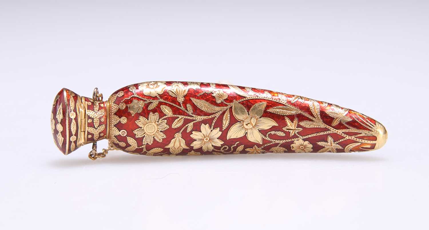A FINE SWISS GOLD AND ENAMEL SCENT BOTTLE, PROBABLY GENEVA, THIRD QUARTER OF THE 19TH CENTURY - Image 2 of 2