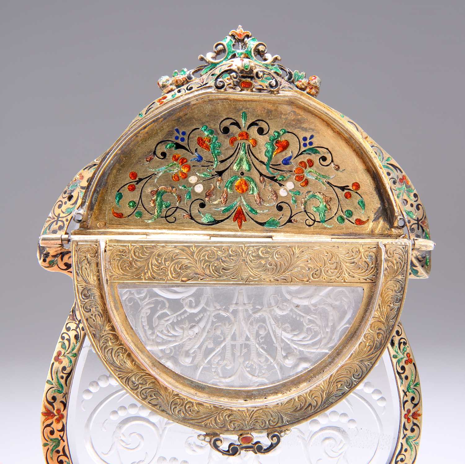 A VIENNESE ENAMEL AND ROCK CRYSTAL TRAVELLING ALTAR, BY HERMANN RATZERSDORFER, VIENNA, CIRCA 1890 - Image 4 of 4