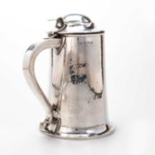 AN ARTS AND CRAFTS SILVER LIDDED TANKARD