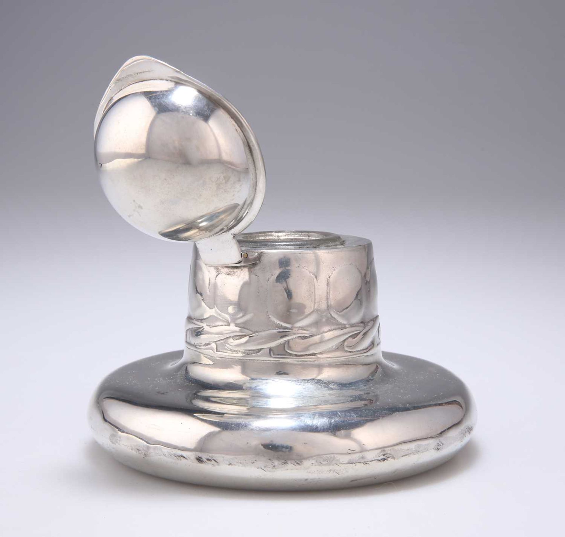 ARCHIBALD KNOX (1864-1933) FOR LIBERTY & CO, A PEWTER INKWELL - Image 2 of 2