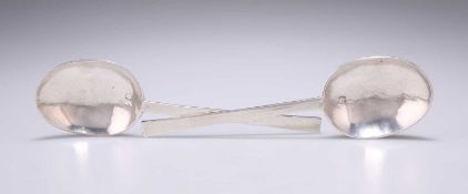A PAIR OF CHARLES I SILVER PURITAN SPOONS
