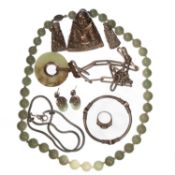 A COLLECTION OF SILVER AND HARDSTONE JEWELLERY