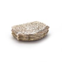 A 19TH CENTURY CONTINENTAL SILVER-GILT SNUFF BOX