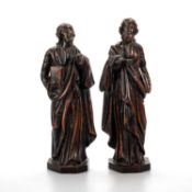 A PAIR OF CARVED WOOD FIGURES OF APOSTLES