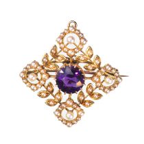 AN EDWARDIAN 15 CARAT YELLOW GOLD AMETHYST AND SEED PEARL BROOCH/ PENDANT