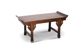 A CHINESE HONGMU LOW KANG TABLE, EARLY 20TH CENTURY