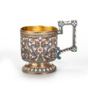 A LATE 19TH/ EARLY 20TH CENTURY RUSSIAN SILVER-GILT AND ENAMEL CUP
