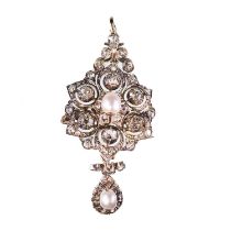 AN EARLY 20TH CENTURY DIAMOND AND NATURAL PEARL METAMORPHIC PENDANT/ BROOCH