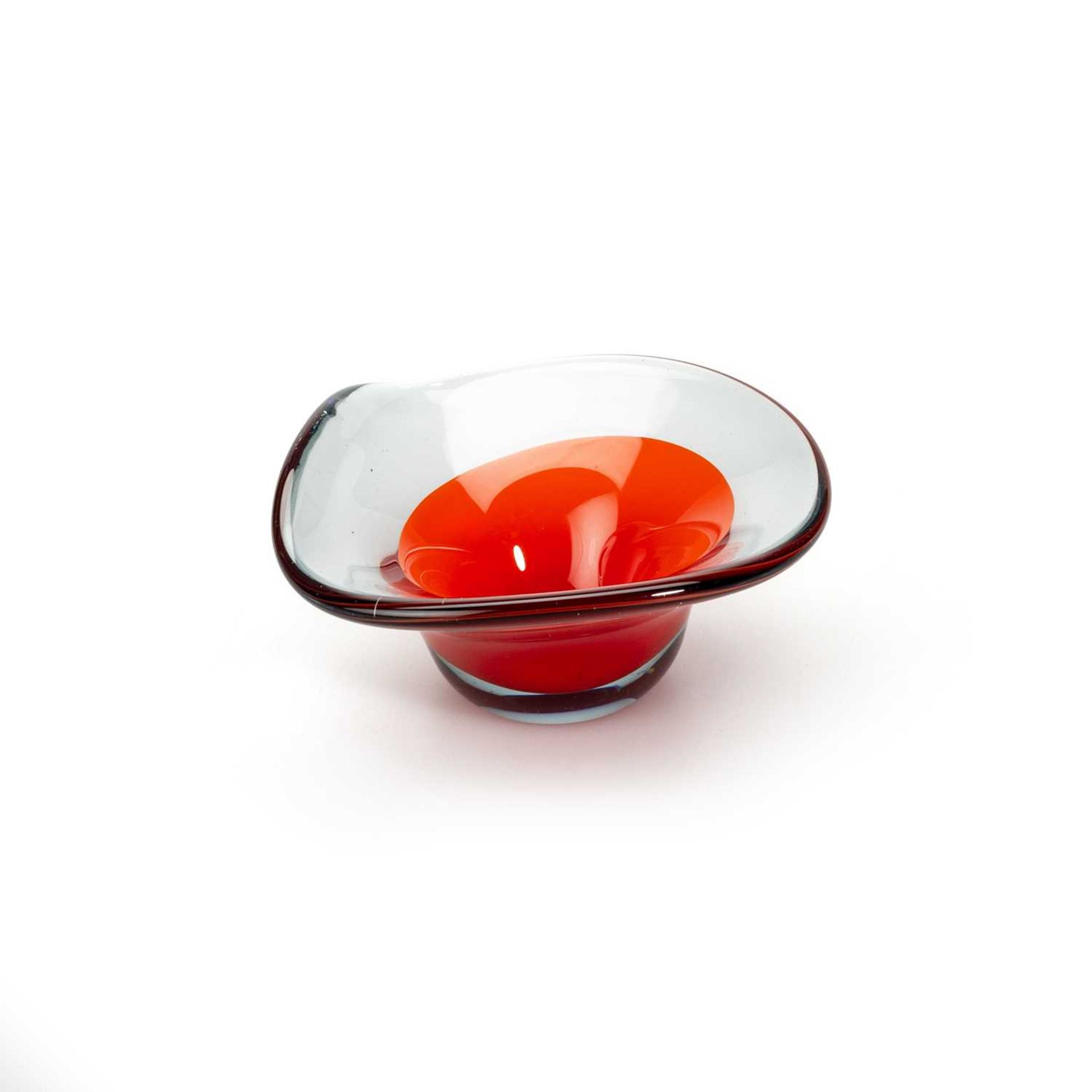 VICKE LINDSTRAND FOR KOSTA, THREE FREE-FORM COLOURED AND CLEAR GLASS BOWLS, CIRCA 1950S - Image 4 of 5