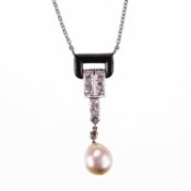 AN ART DECO NATURAL PEARL AND DIAMOND PENDANT NECKLACE