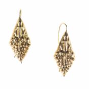 A PAIR OF 19TH CENTURY EARRINGS
