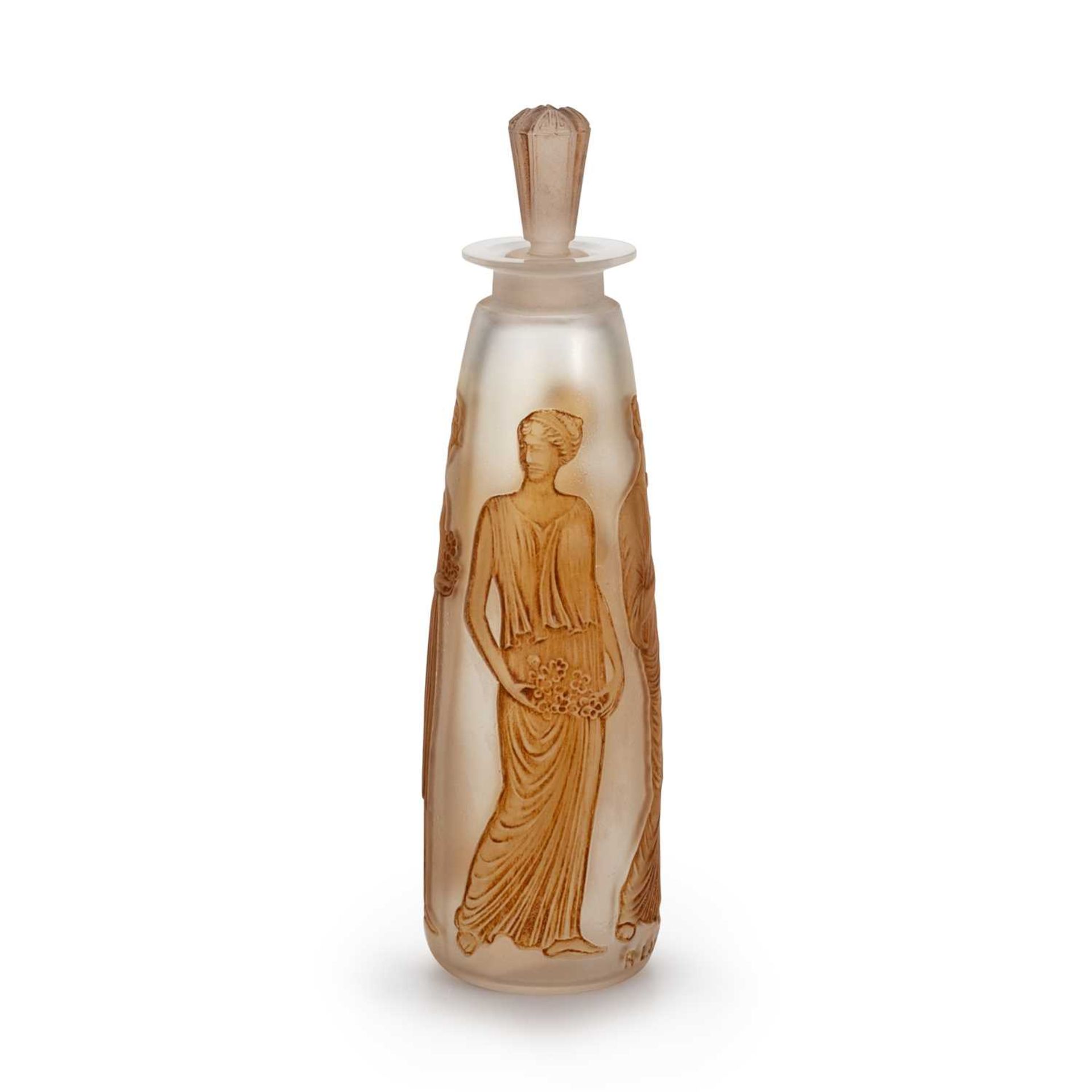 RENÉ LALIQUE (FRENCH, 1860-1945), AN 'AMBRE ANTIQUE' PERFUME BOTTLE AND STOPPER, DESIGNED 1910 - Image 4 of 4