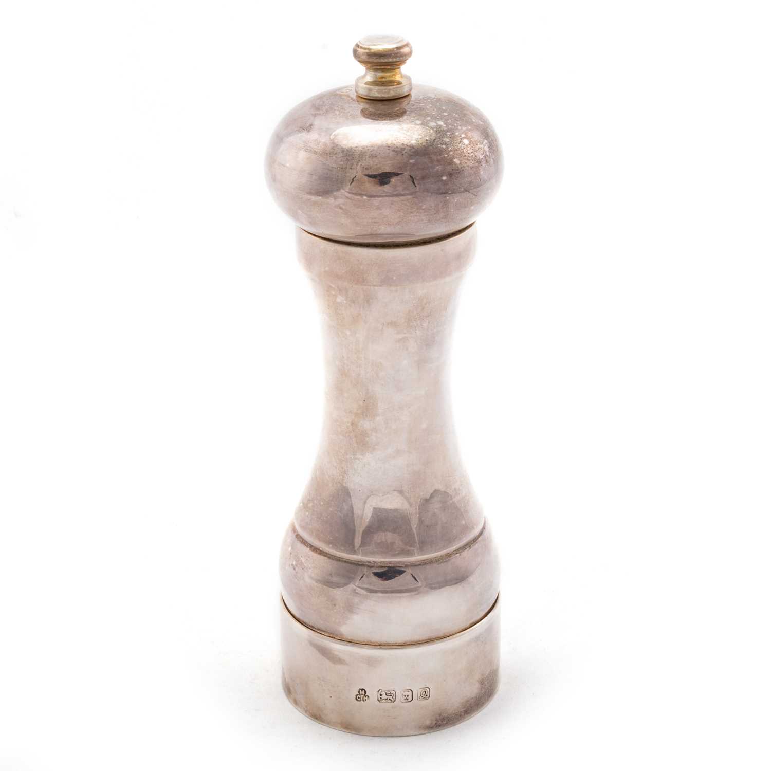 AN ELIZABETH II SILVER PEPPER GRINDER