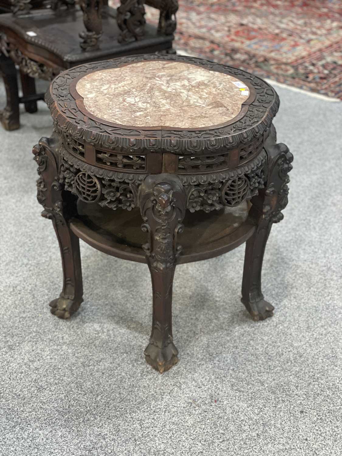 A 19TH CENTURY CHINESE MARBLE AND HARDWOOD JARDINIÈRE STAND - Image 4 of 6