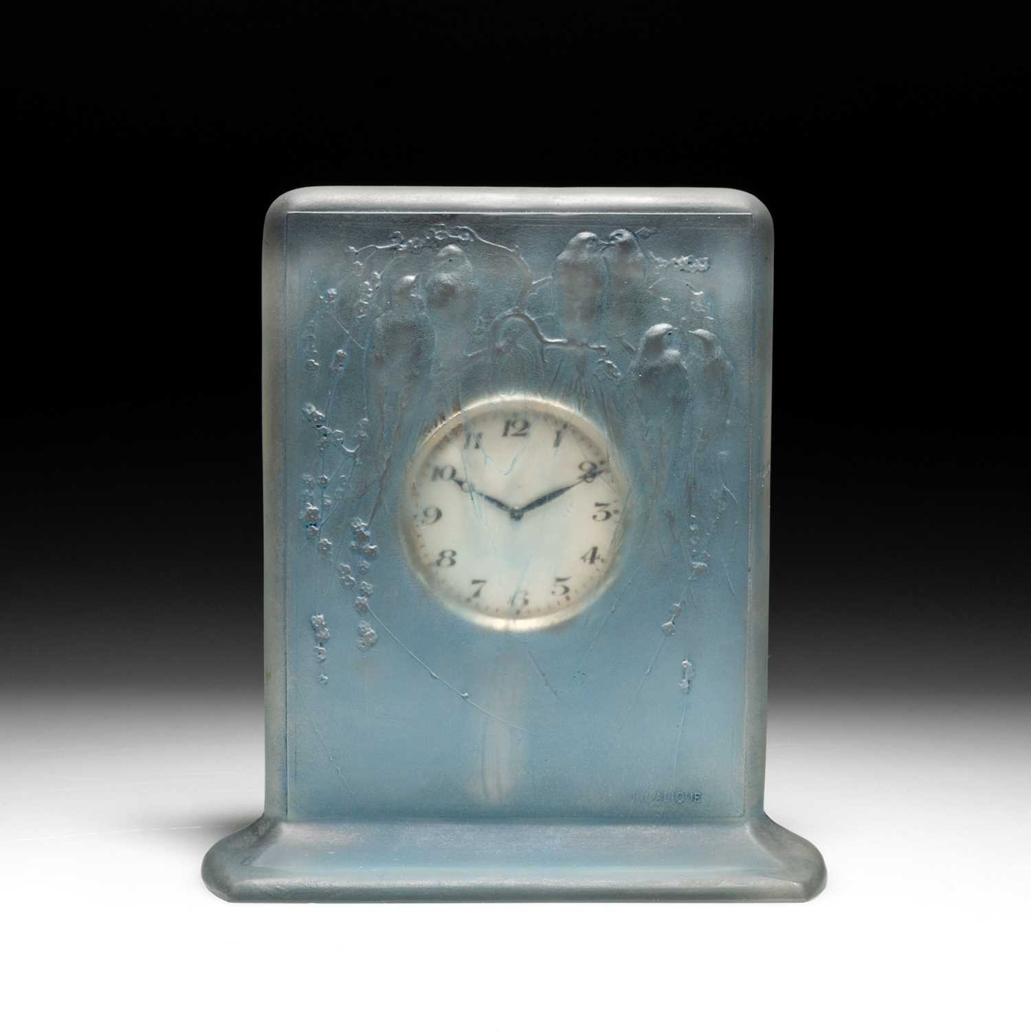 RENÉ LALIQUE (FRENCH, 1860-1945), 'SIX HIRONDELLES PERCHÉES', A CLOCK, DESIGNED 1920 - Image 2 of 3