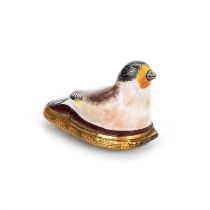 A BIRMINGHAM OR SOUTH STAFFORDSHIRE ENAMEL BIRD BONBONNIÈRE, CIRCA 1765-1770