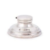 A GEORGE V SILVER CAPSTAN INKWELL