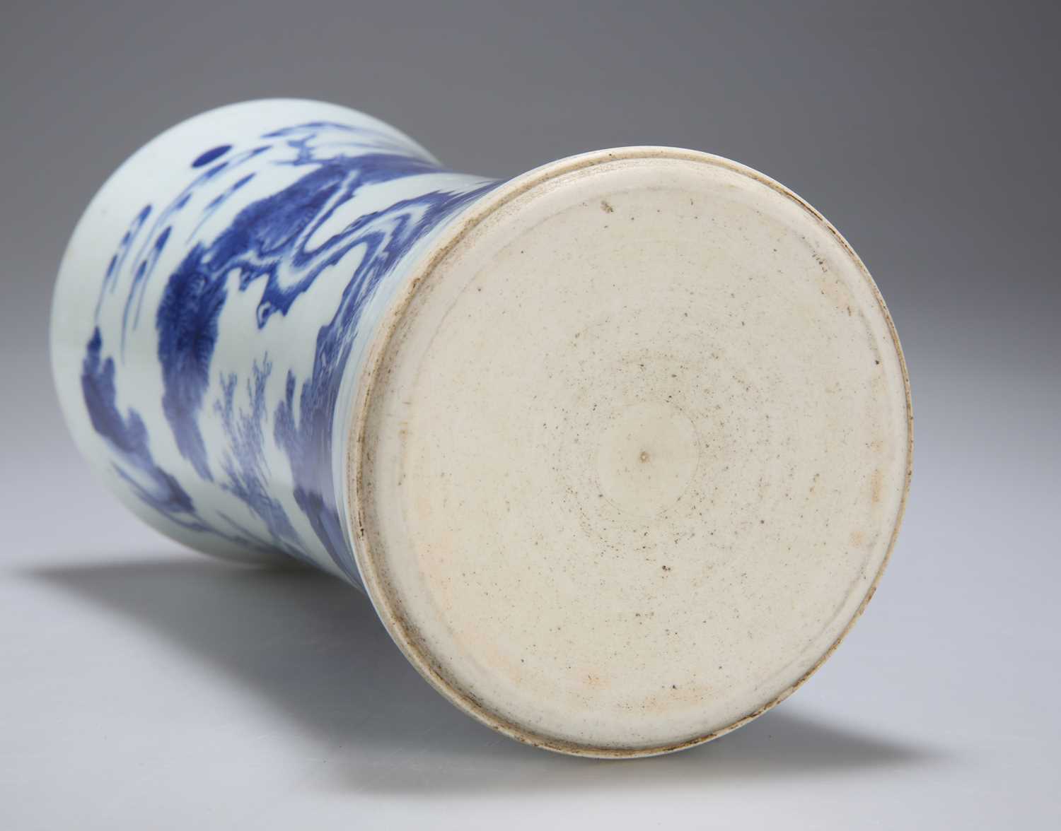 A CHINESE TRANSITIONAL WAISTED BRUSH POT - Image 3 of 9