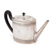 AN EARLY 19TH CENTURY FRENCH SILVER TEAPOT
