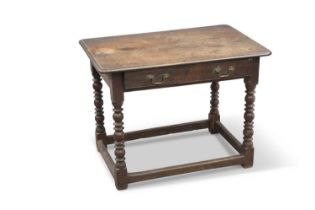 AN 18TH CENTURY OAK SIDE TABLE