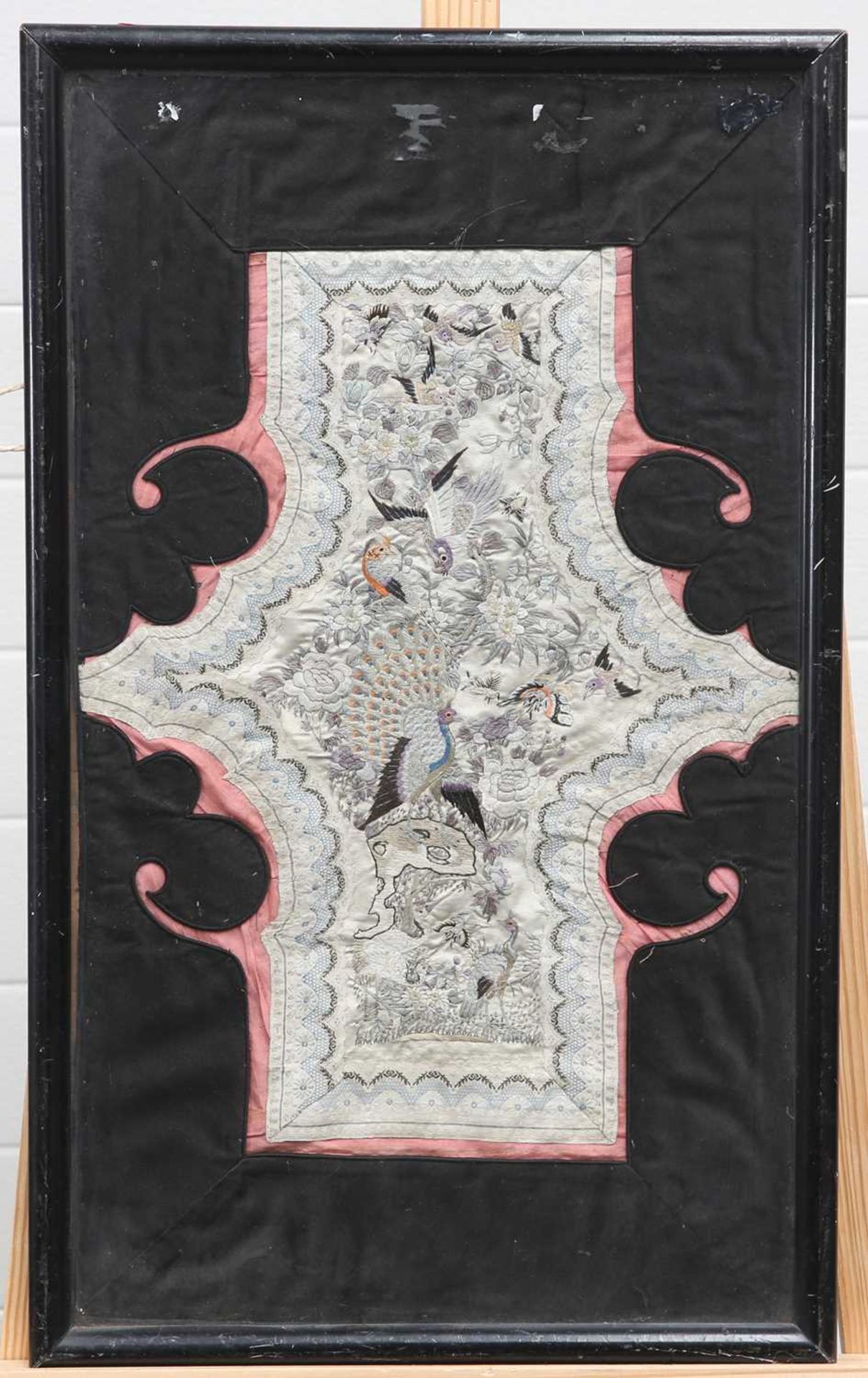 A CHINESE SILK PANEL, 19TH CENTURY