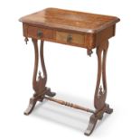 A SMALL 19TH CENTURY OAK OCCASIONAL TABLE